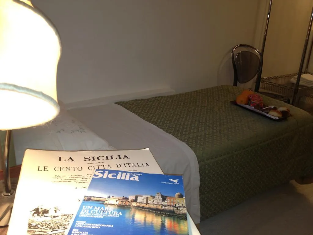 B&B Domus Dei Cocchieri Palermo Bed & Breakfast